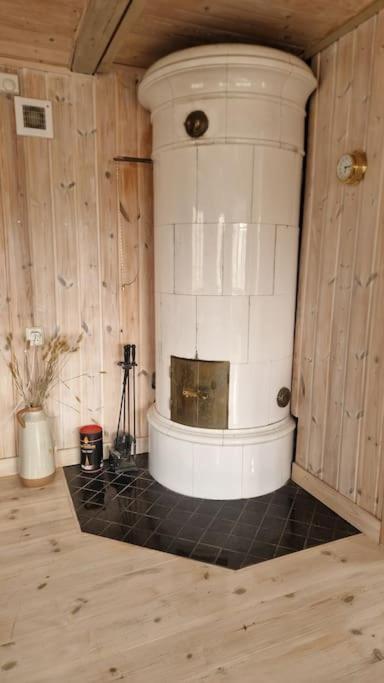 Trevliga Stugor I Torhamn, Perfekt Foer Familjer カールスクルーナ エクステリア 写真